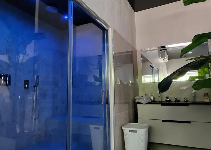 Maloveroom, 2 D'exceptions Beaucroissant